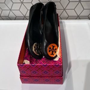 Tory Burch Minnie Travel Ballet Flat in Black